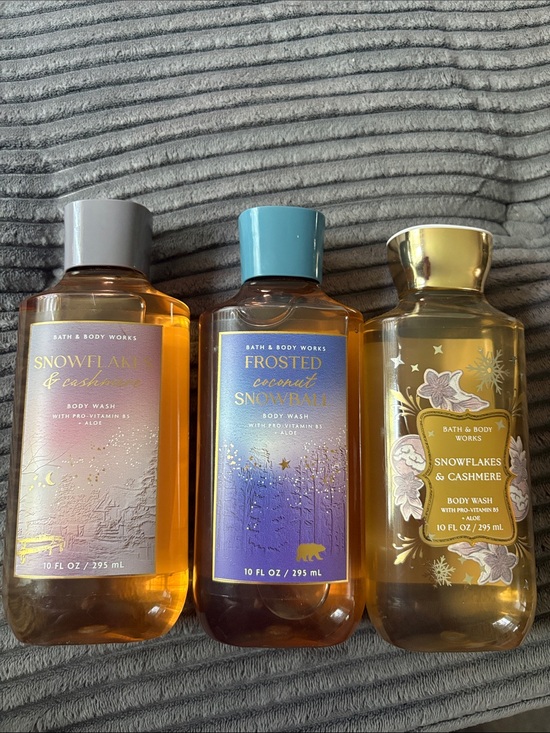 Bath & Body Works Other - Bath & Body Works Frosted Coconut Snowball & snowflakes & Cashmere BODY WASH